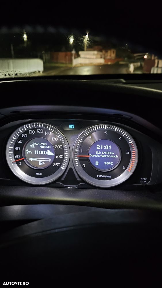 Volvo XC 60 D5 AWD Geartronic Momentum - 34