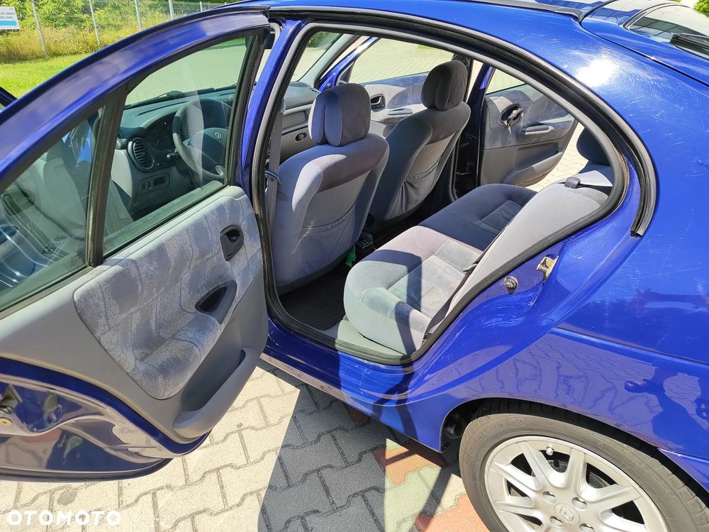 Renault Megane 1.4 16V Expression - 14