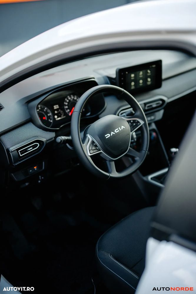 Dacia Logan TCe 90 MT6 Expression - 11