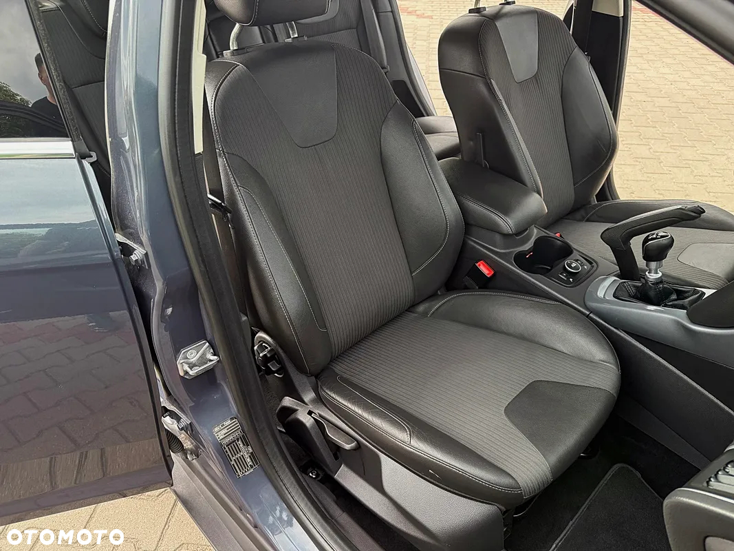 Ford Focus 1.6 EcoBoost Start-Stopp-System Titanium - 32