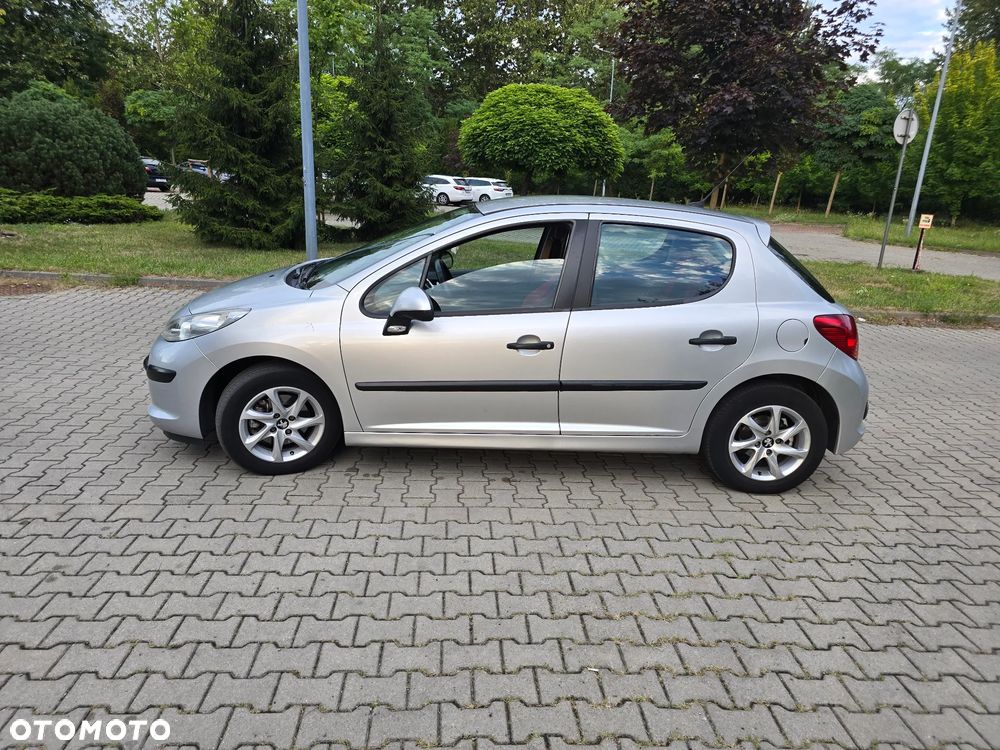 Peugeot 207 1.6 HDi 16V Trendy - 22