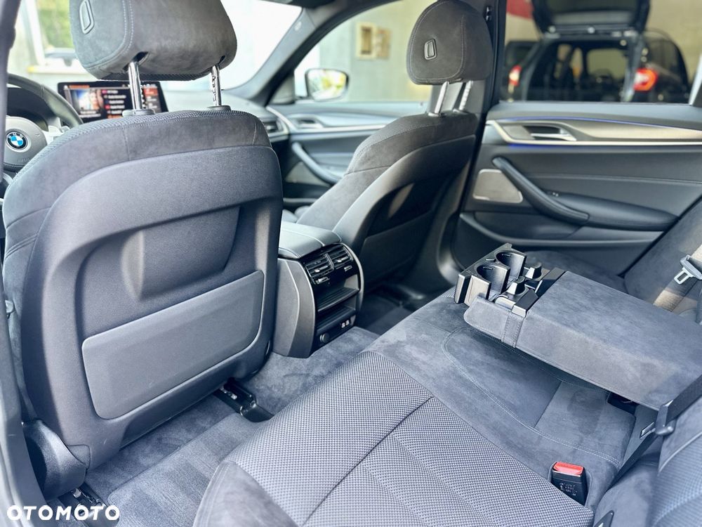 BMW Seria 5 520d xDrive M Sport Edition - 23