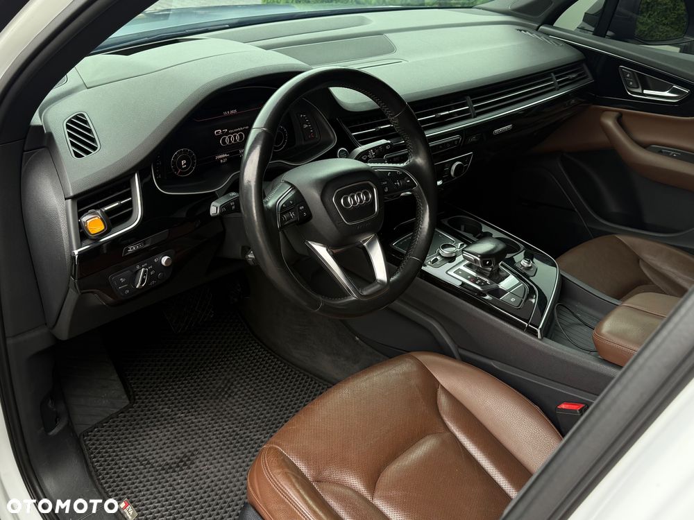 Audi Q7 3.0 TFSI Quattro Tiptronic - 7