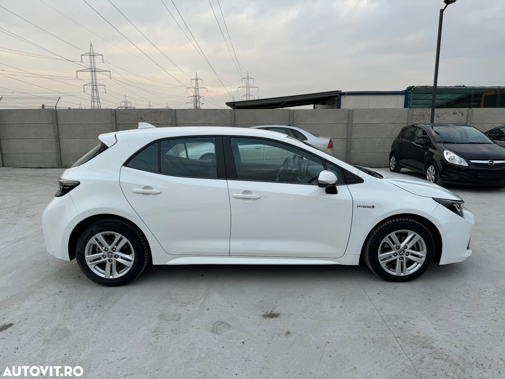 Toyota Corolla 1.8 Hybrid Comfort - 3