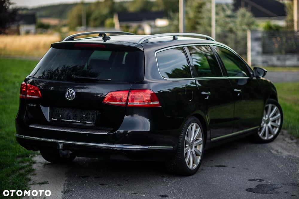 Volkswagen Passat 2.0 TDI Highline - 16