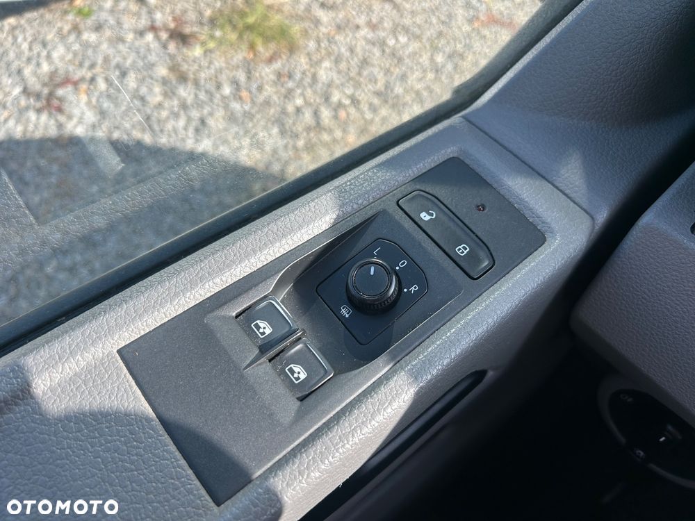 Volkswagen transporter T6 - 25