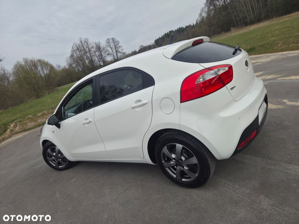 Kia Rio 1.2 L - 7