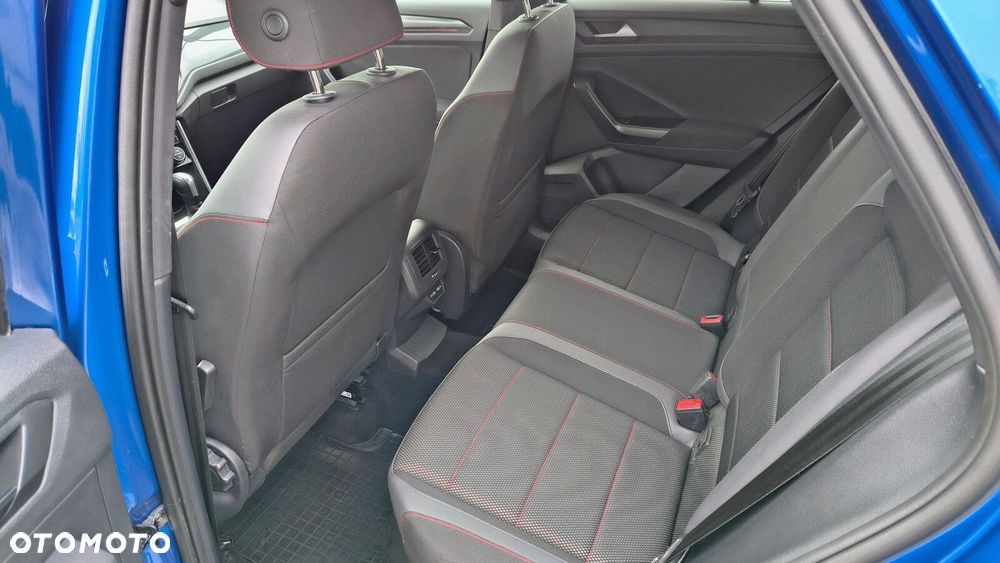 Volkswagen T-Roc - 11