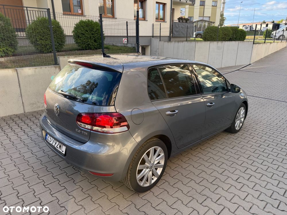 Volkswagen Golf 2.0 TDI DPF DSG Highline - 10