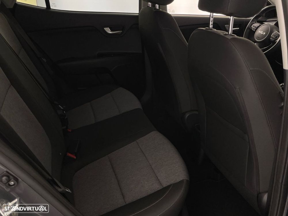Kia Stonic 1.2 Dynamic - 23