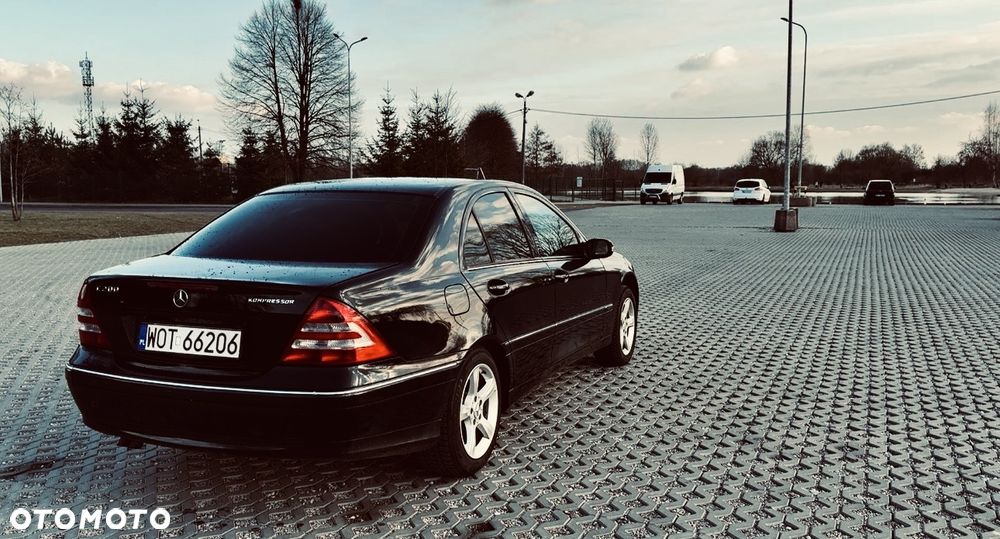 Mercedes-Benz Klasa C 200 T Kompressor Avantgarde - 13