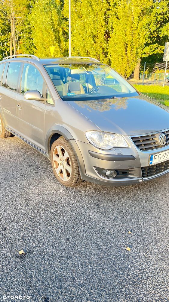 Volkswagen Touran 2.0 TDI DPF Cross - 1