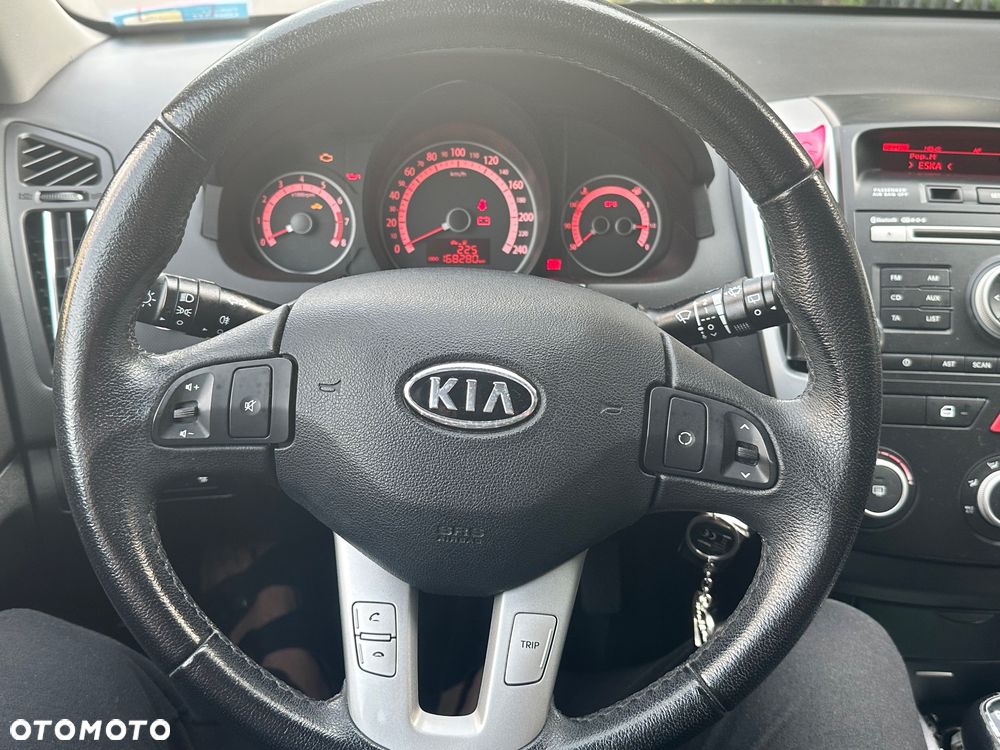 Kia Ceed - 10