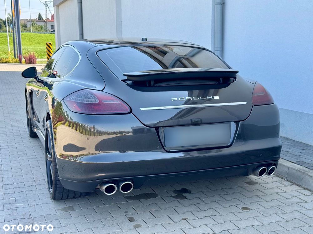 Porsche Panamera 4S PDK - 28