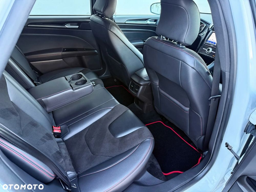 Ford Mondeo - 26