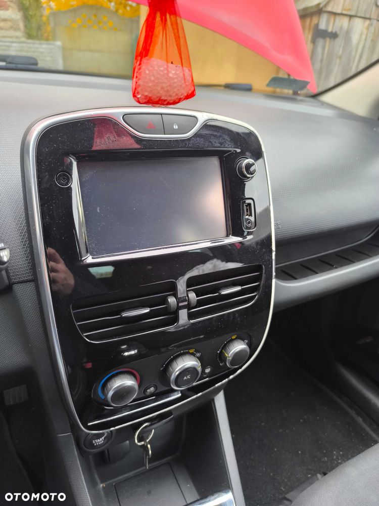Renault Clio - 6