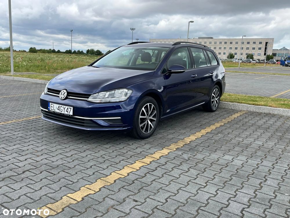 Volkswagen Golf - 2