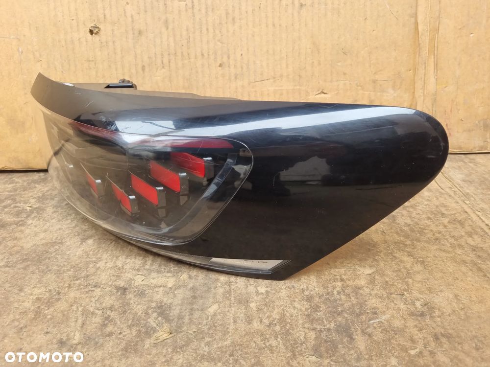 VW ID.4 IQ LIGHT LAMPA TYLNA PRAWA - 3