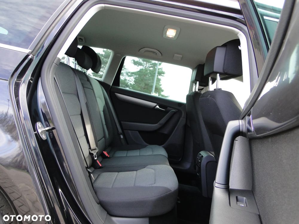 Volkswagen Passat 2.0 TDI BlueMotion Technology Highline - 13