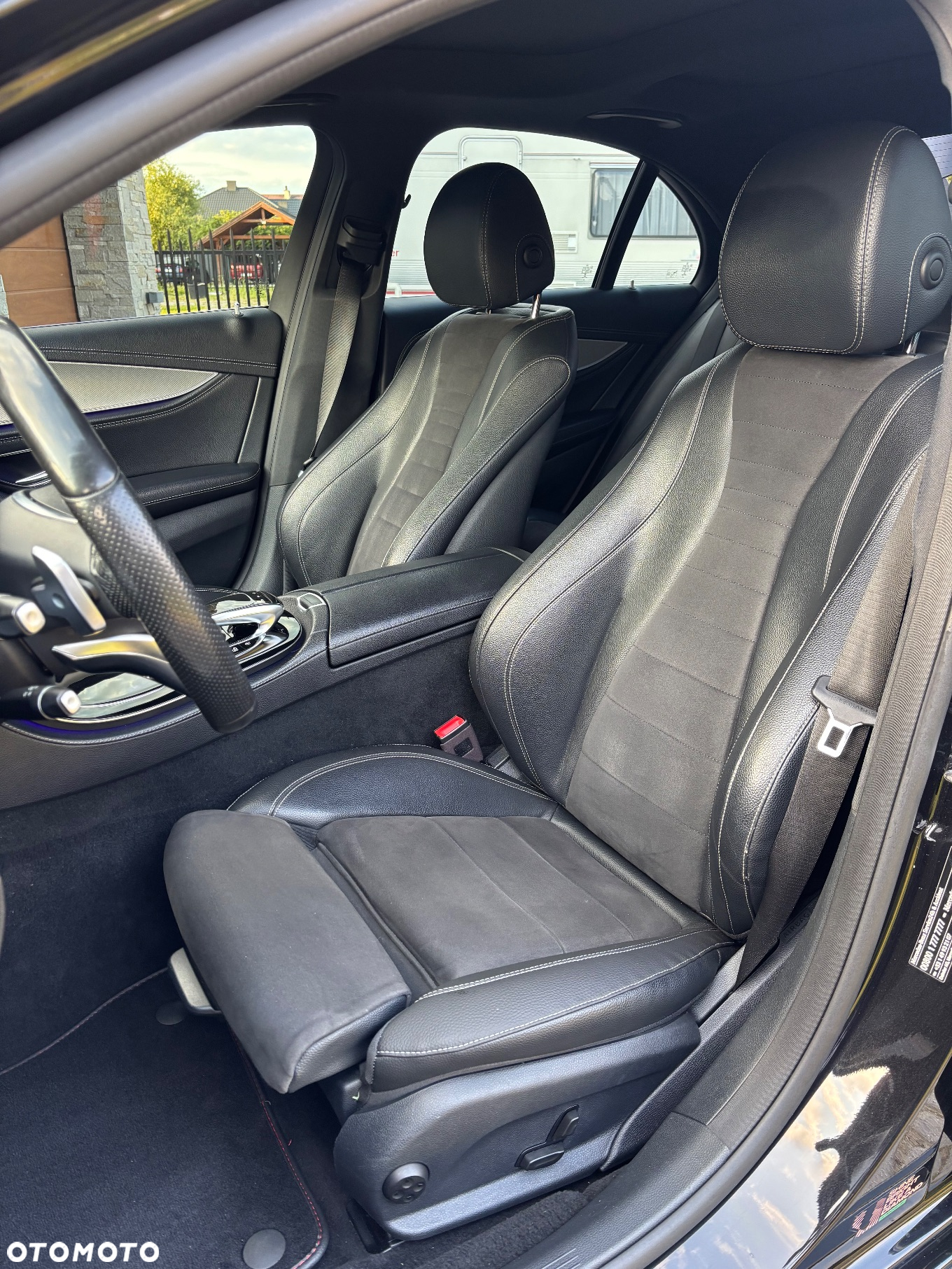 Mercedes-Benz Klasa E 220 d 9G-TRONIC AMG Line - 18