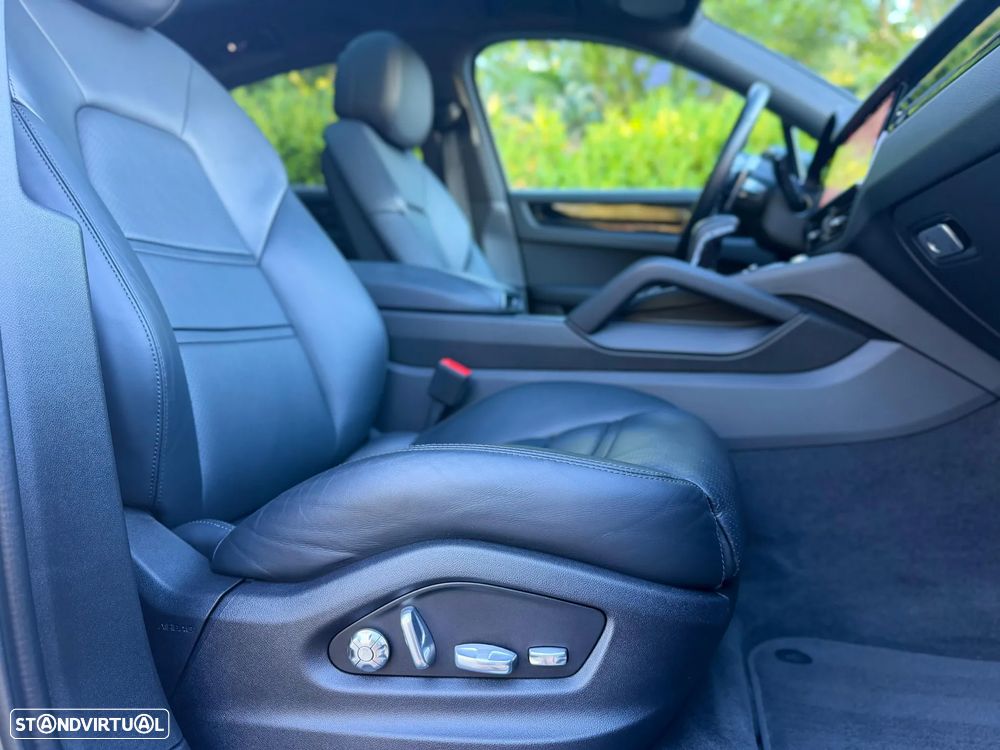 Porsche Cayenne Coupé - 38