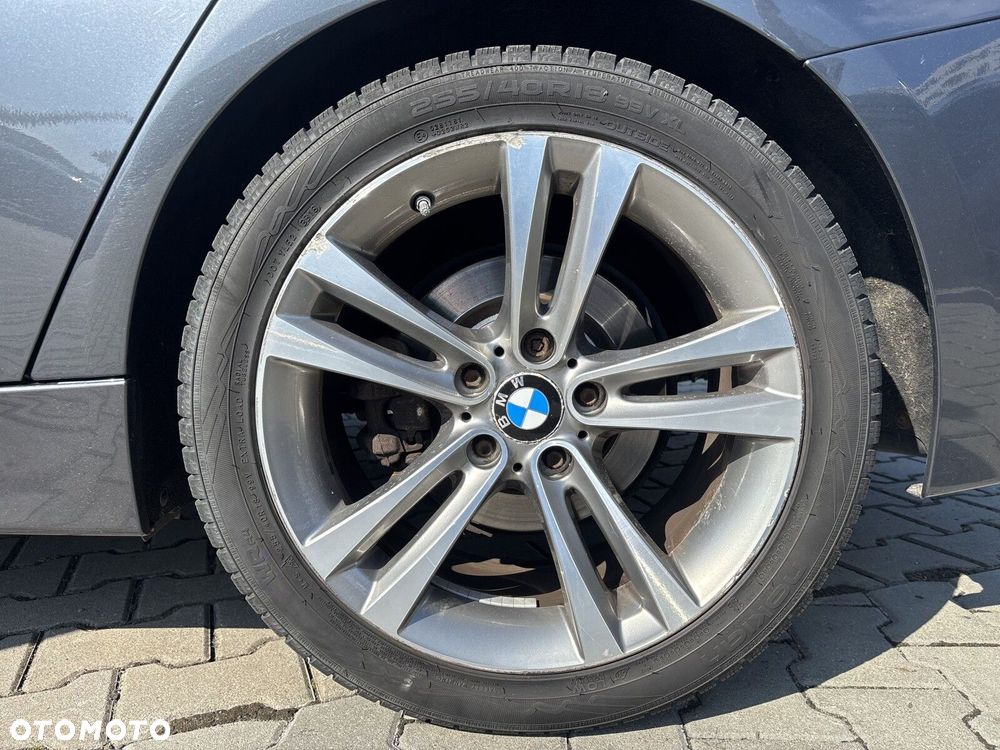 BMW Seria 3 318i Sport Line - 10