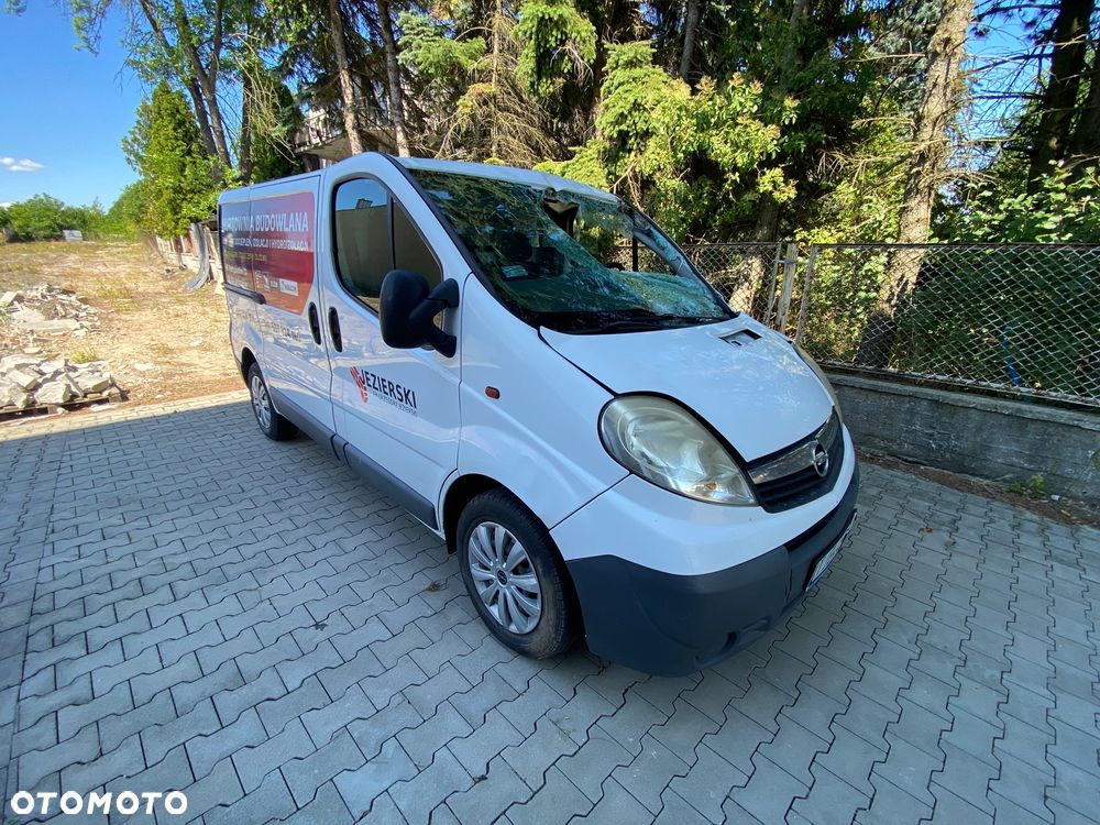 Opel Vivaro Trafic - 1
