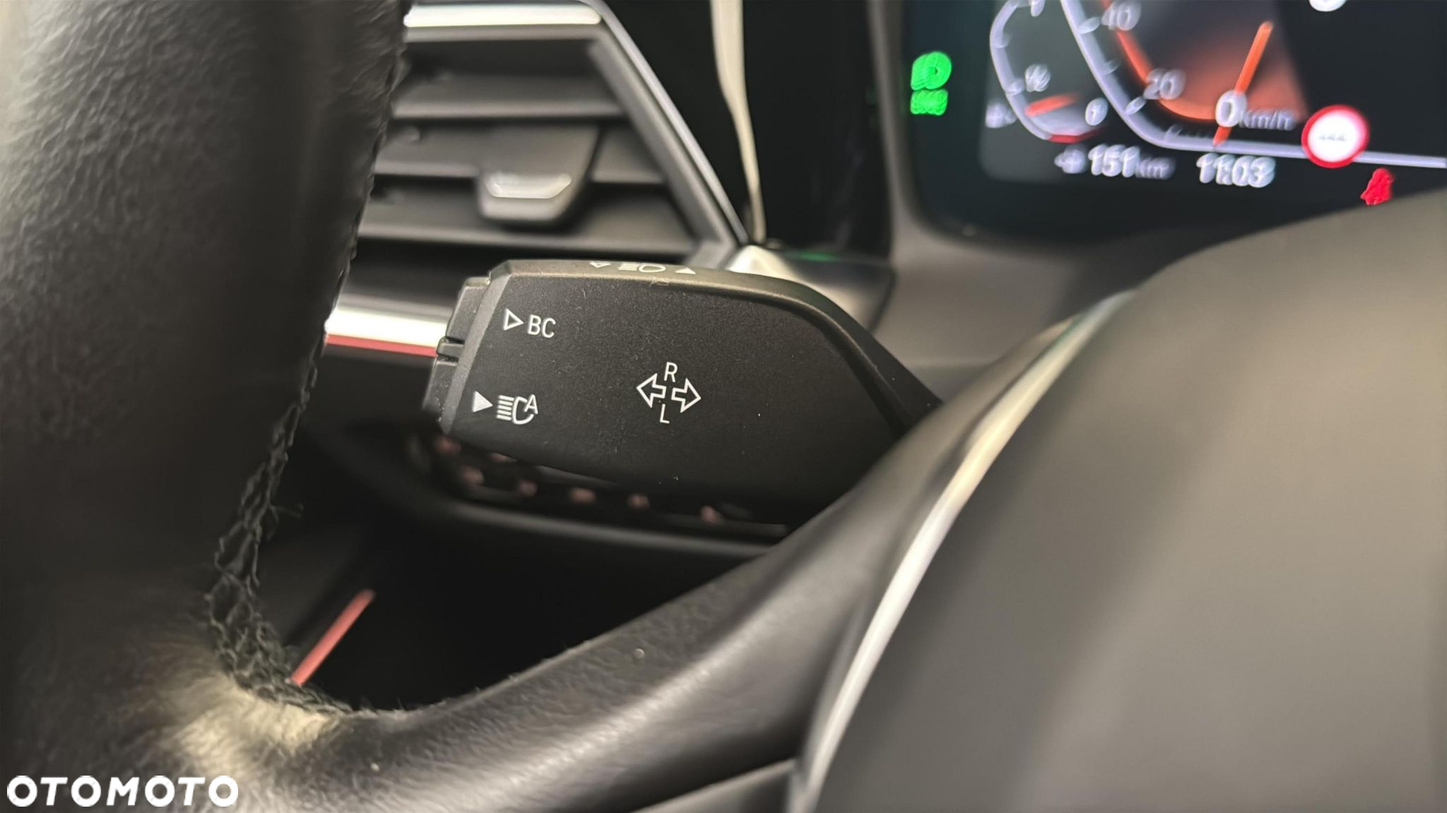 BMW Seria 3 320i - 27