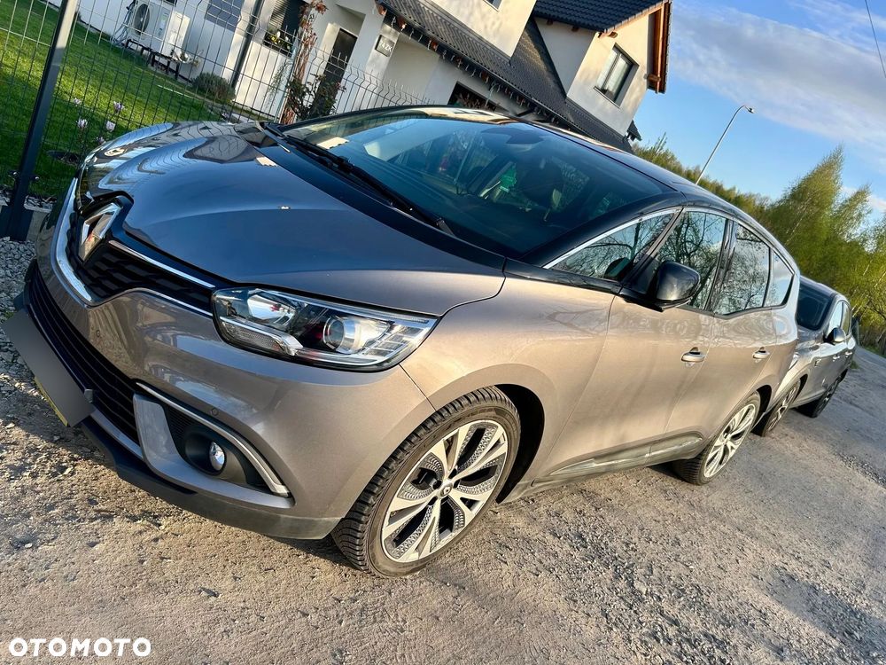 Renault Grand Scenic - 10