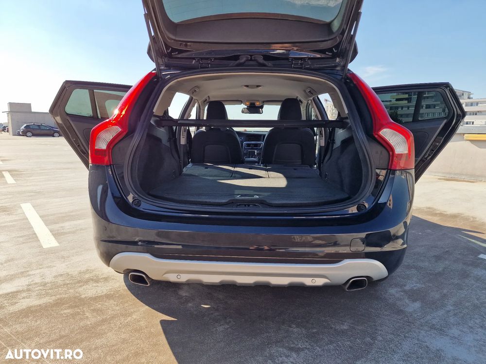 Volvo V60 D5 Geartronic Momentum - 8