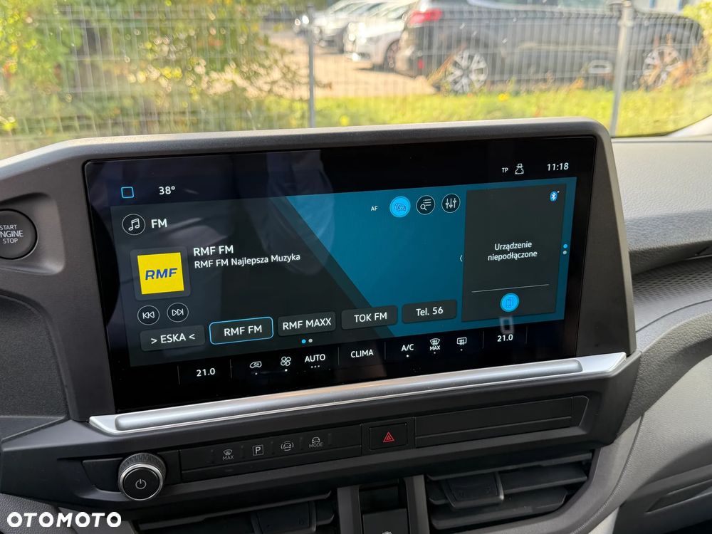 Volkswagen Caravelle - 17