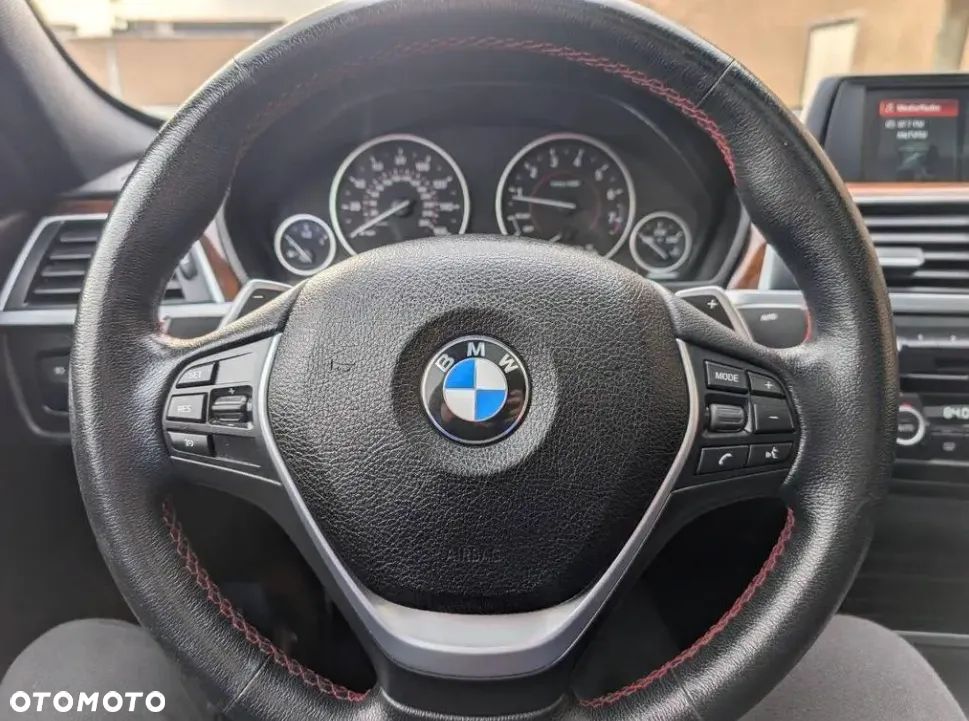 BMW Seria 3 330i GPF Sport Line Shadow - 14