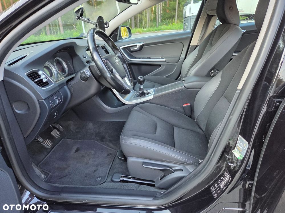 Volvo S60 D3 Momentum - 9