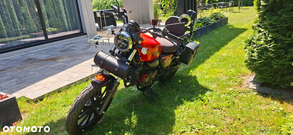 QJMOTOR SRV 125 - 3