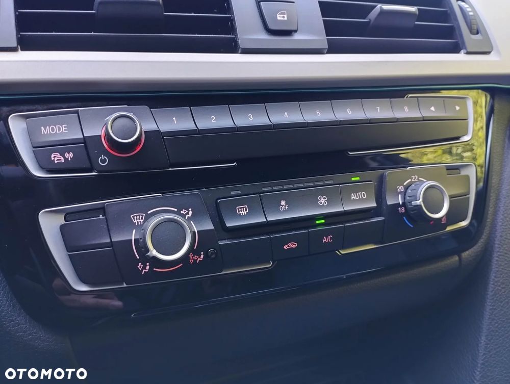 BMW Seria 3 318d - 15