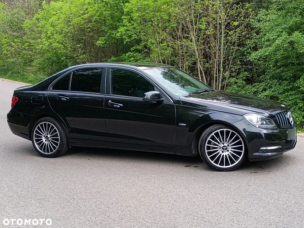 Mercedes-Benz Klasa C 180 BlueEFFICIENCY Elegance - 7