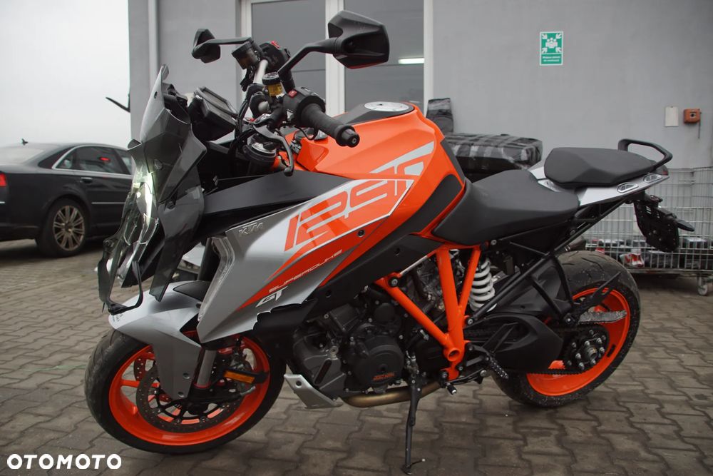 Motocykl na części KTM 1290 SUPER DUKE GT 2019 silnik dekiel osłona zbiornik licznik lagi laga lampa amortyzator felga rama dokumenty siedzenie przełącznik wydech akrapovic błotnik - 1