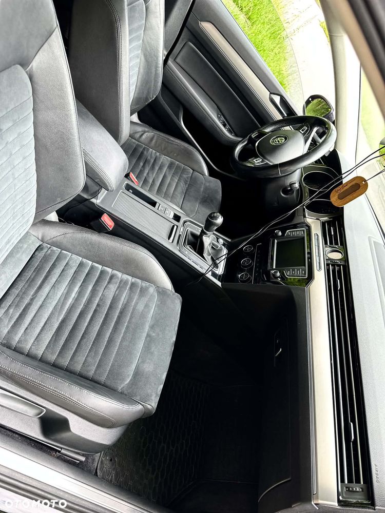 Volkswagen Passat 1.8 TSI BMT Highline - 11