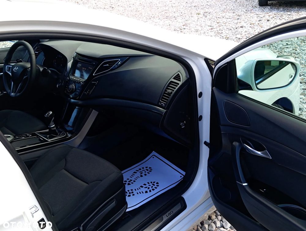 Hyundai i40 i40cw 1.6 Fifa World Cup Edition - 19