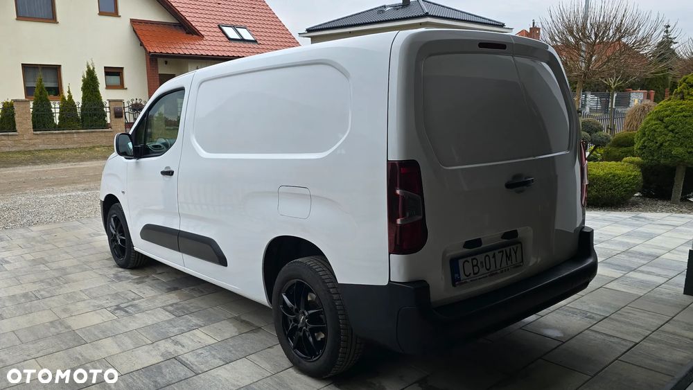 Opel COMBO - 13