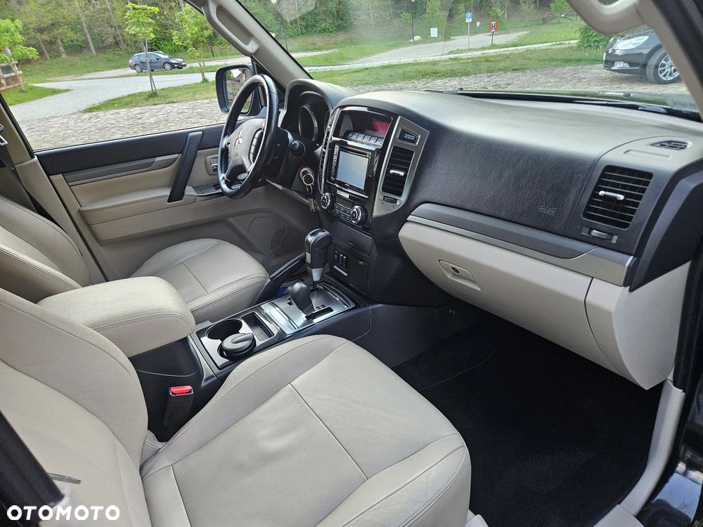 Mitsubishi Pajero 3.2 DID Instyle EU6 - 33