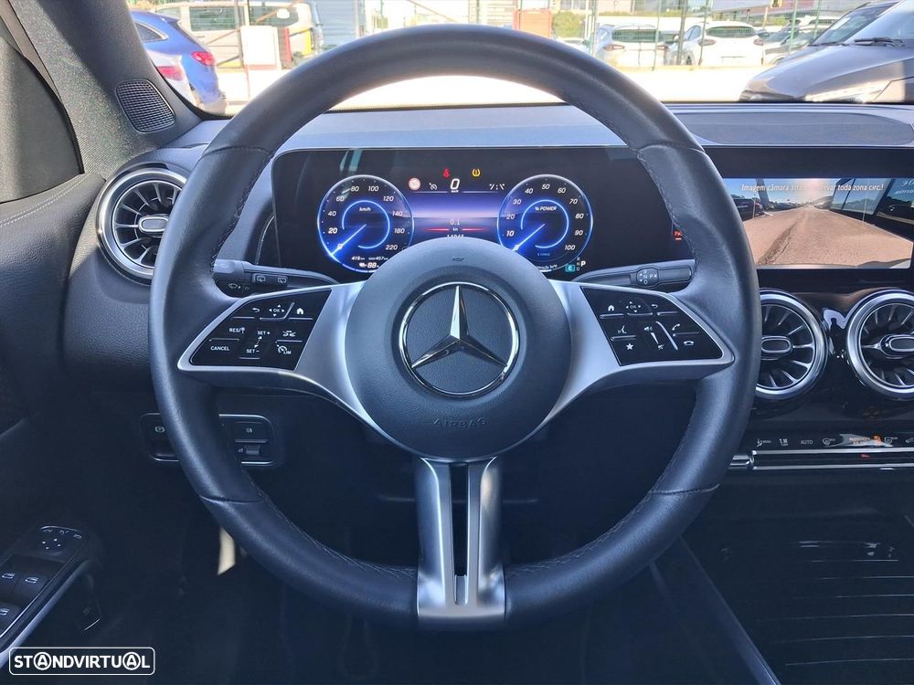 Mercedes-Benz EQB - 21