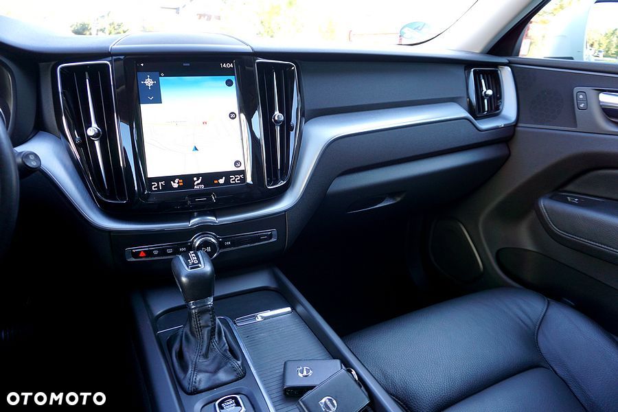 Volvo XC 60 T5 Geartronic RDesign - 32