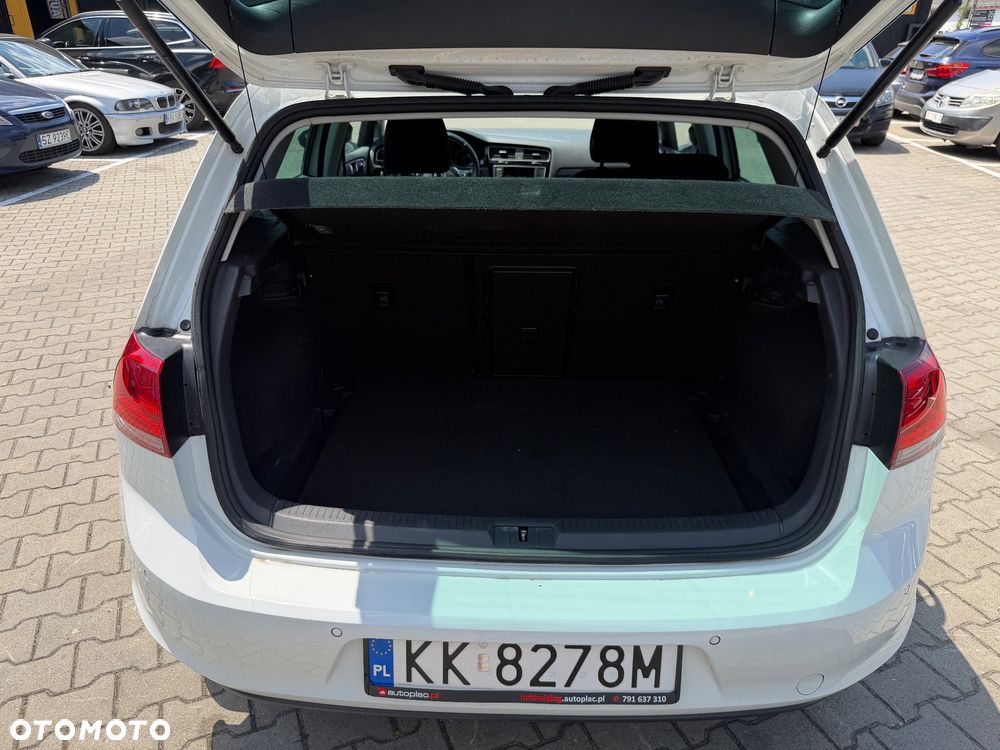 Volkswagen Golf - 17