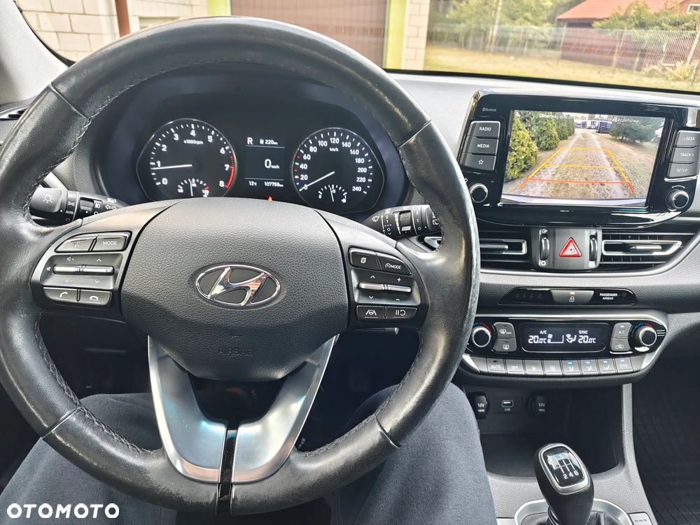 Hyundai i30 1.5 DPI Comfort - 10