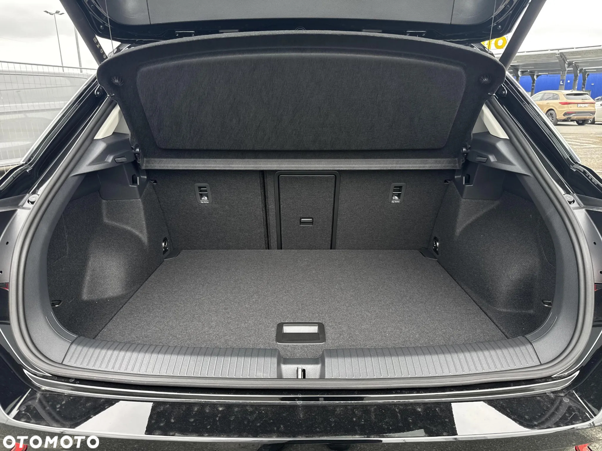 Volkswagen T-Roc - 18