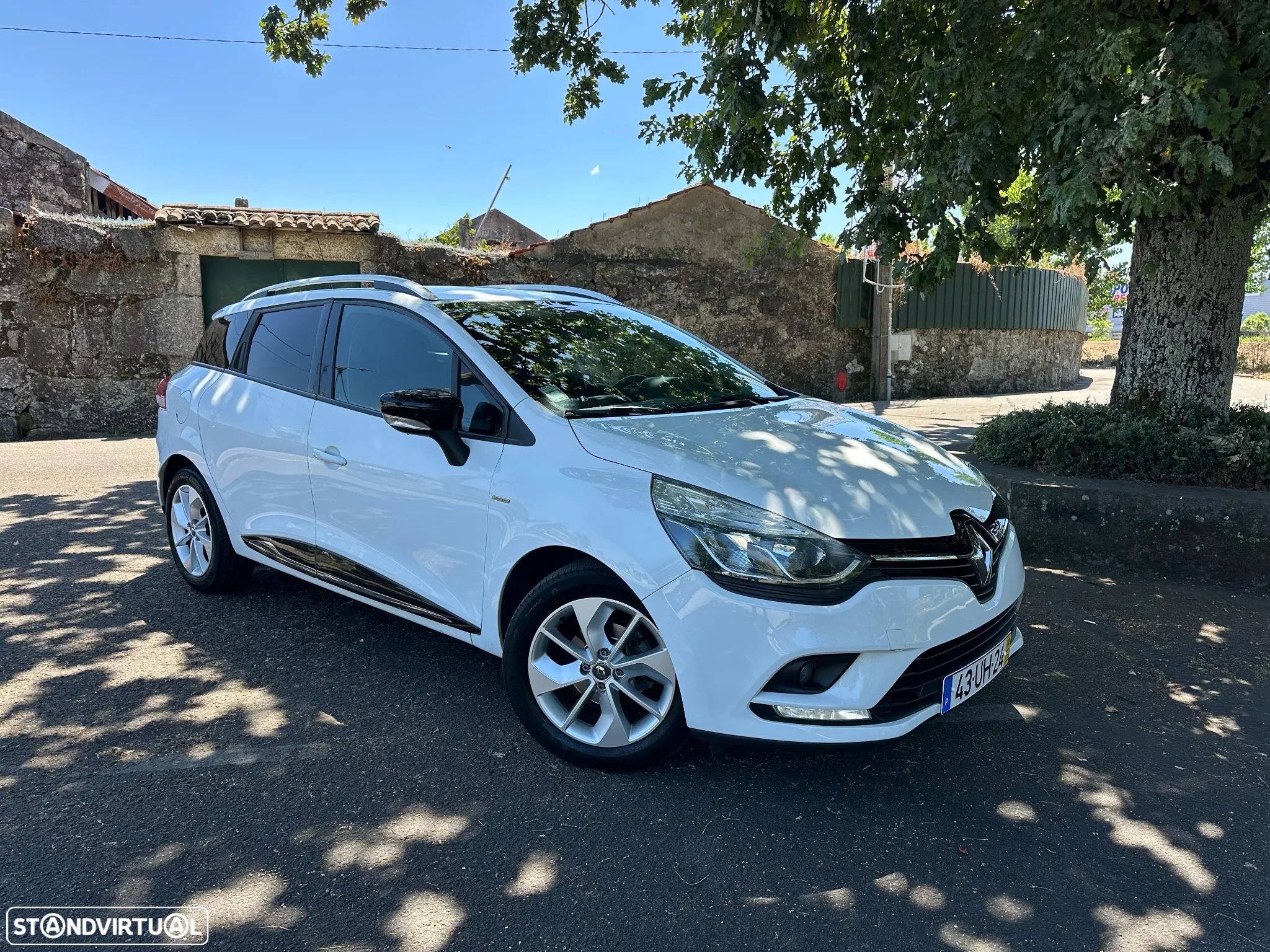 Renault Clio Sport Tourer 0.9 TCe Limited Edition - 1