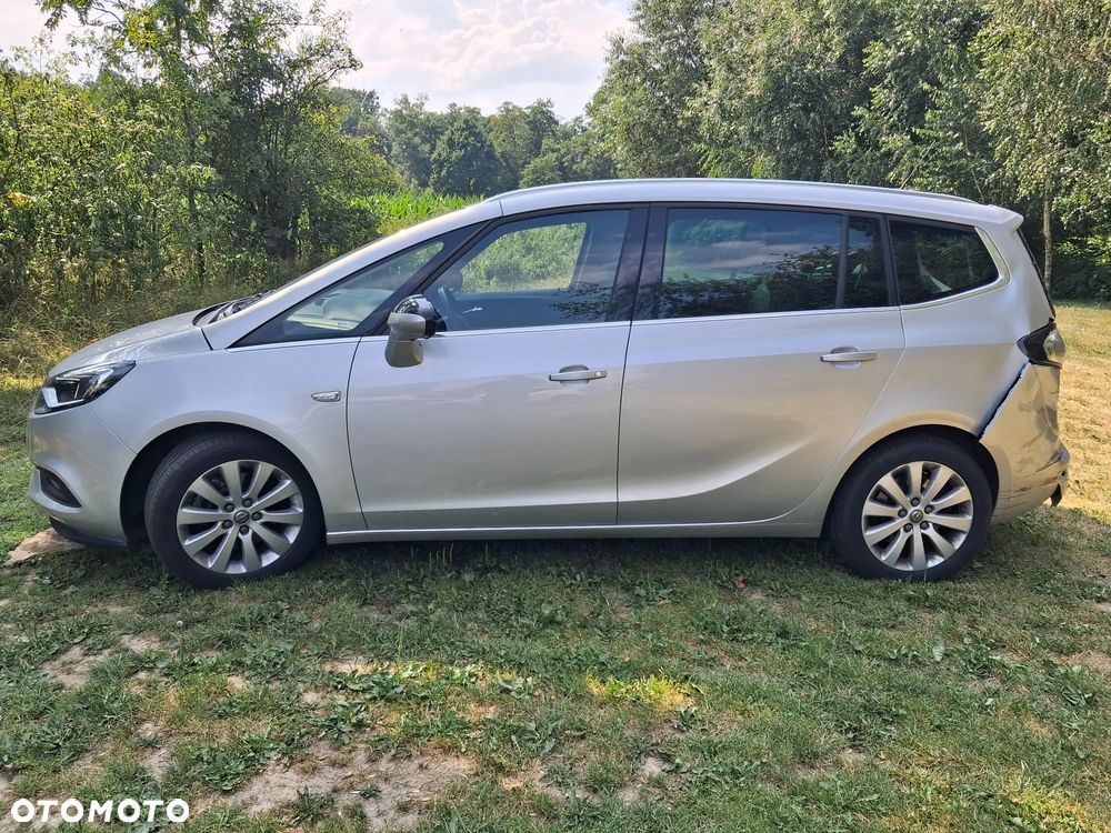 Opel Zafira - 10