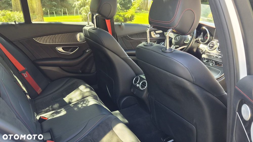Mercedes-Benz Klasa C AMG 43 4Matic 9G-TRONIC - 21