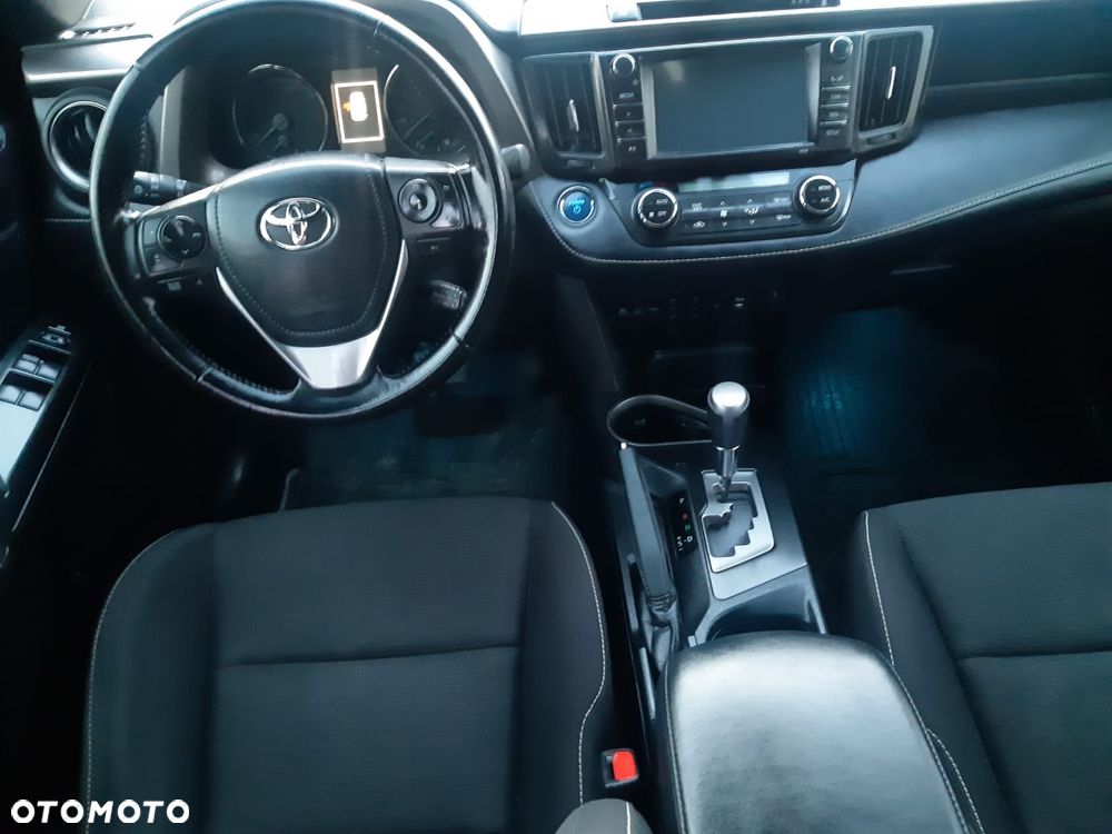 Toyota RAV4 - 10
